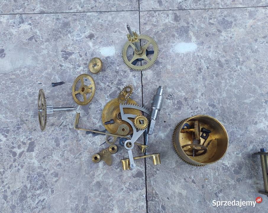 M027 Mechanizm starego zegara Kienzle chodzik w Tczew