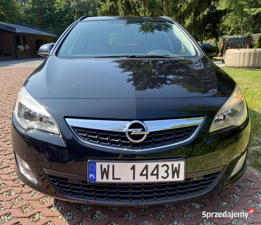 Opel Astra J Kombi 1.4 Turbo Limited - Bezwypadkowa