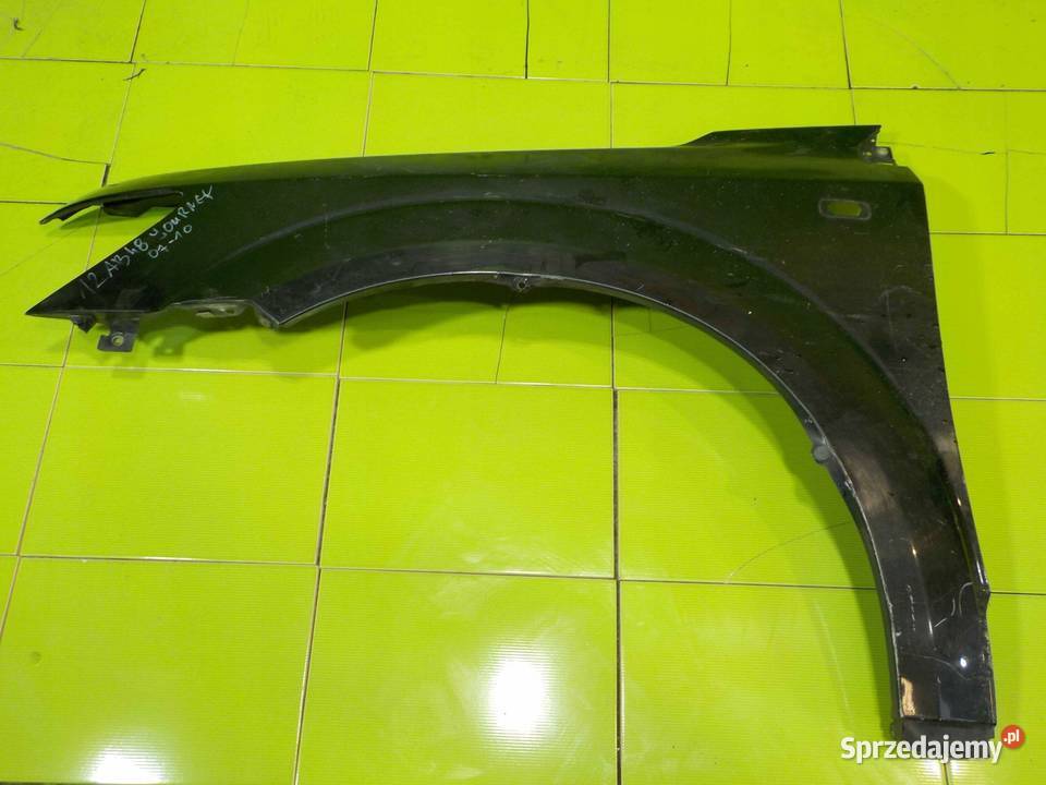 DODGE JOURNEY 10r blotnik lewy przod Suków