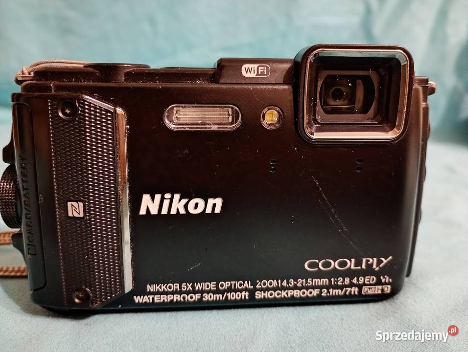 Nikon Coolpix AW130 Obowiązkowe wyposażenie na sprzedam
