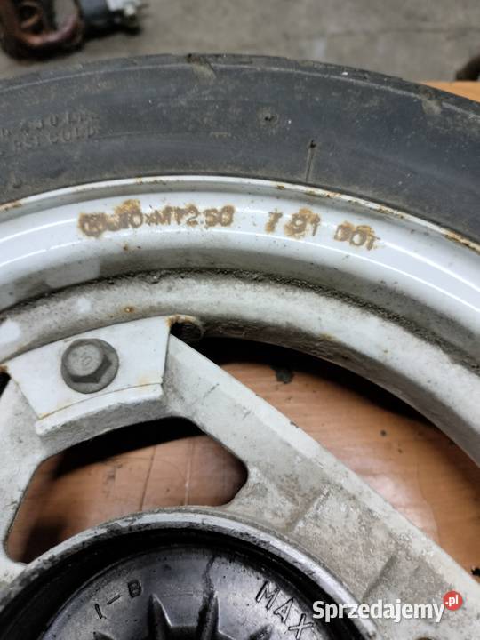 Honda skuter koło 10 2T