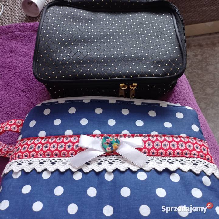 Sprzedam dwie ładne kosmetyczki Starogard Gdański