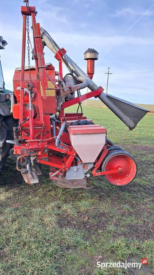 Siewnik do kukurydzy Becker aeromat T Opole