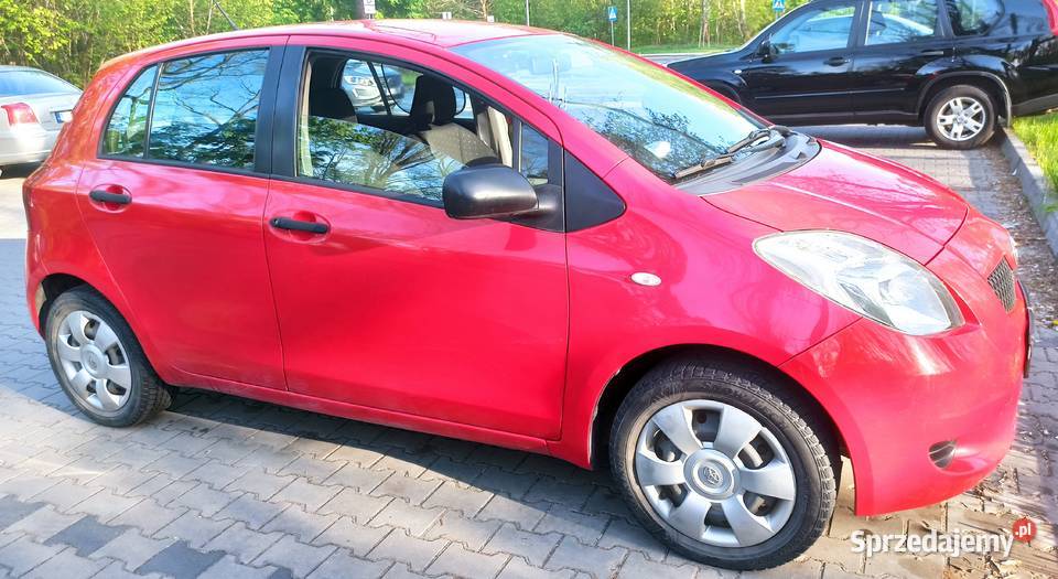 Sprzedam Toyotę Yaris z 2006 r 10 benzyna 184000 nieuszkodzony Piaseczno sprzedam