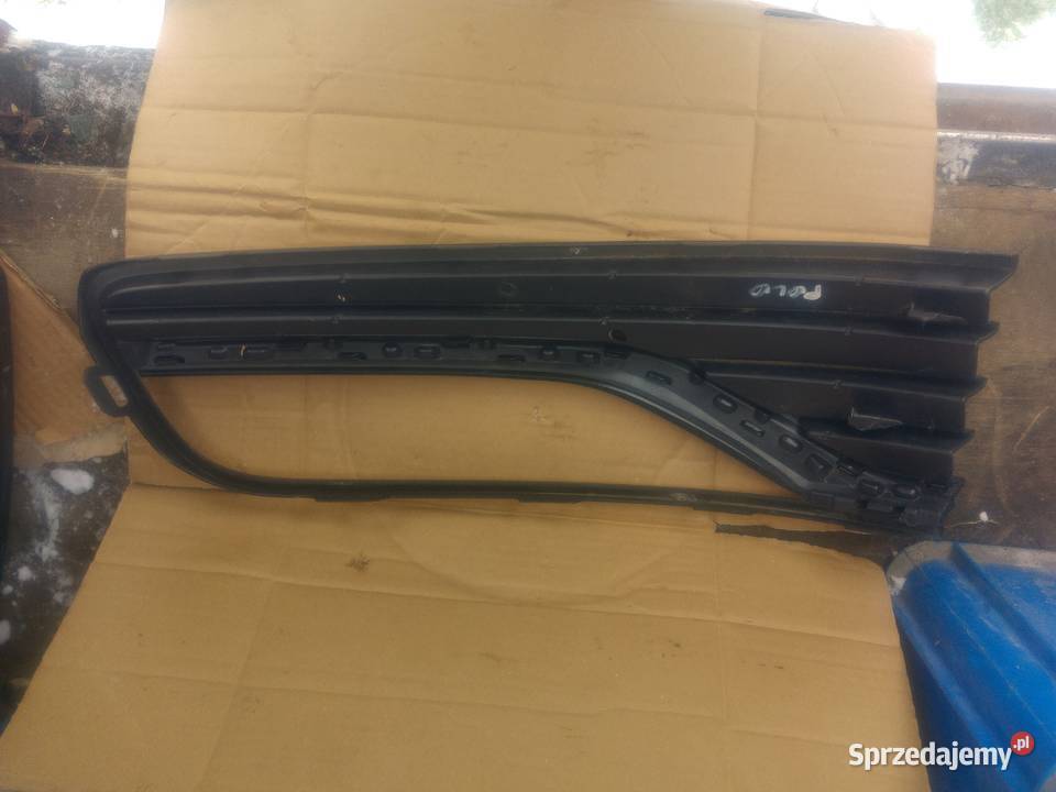 VW POLO 6C0853666D prawa kratka zderzaka chrom Dębno