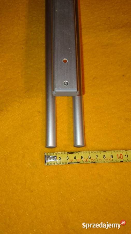 Wieszak wysuwany na ręczniki ścierki EMUCA