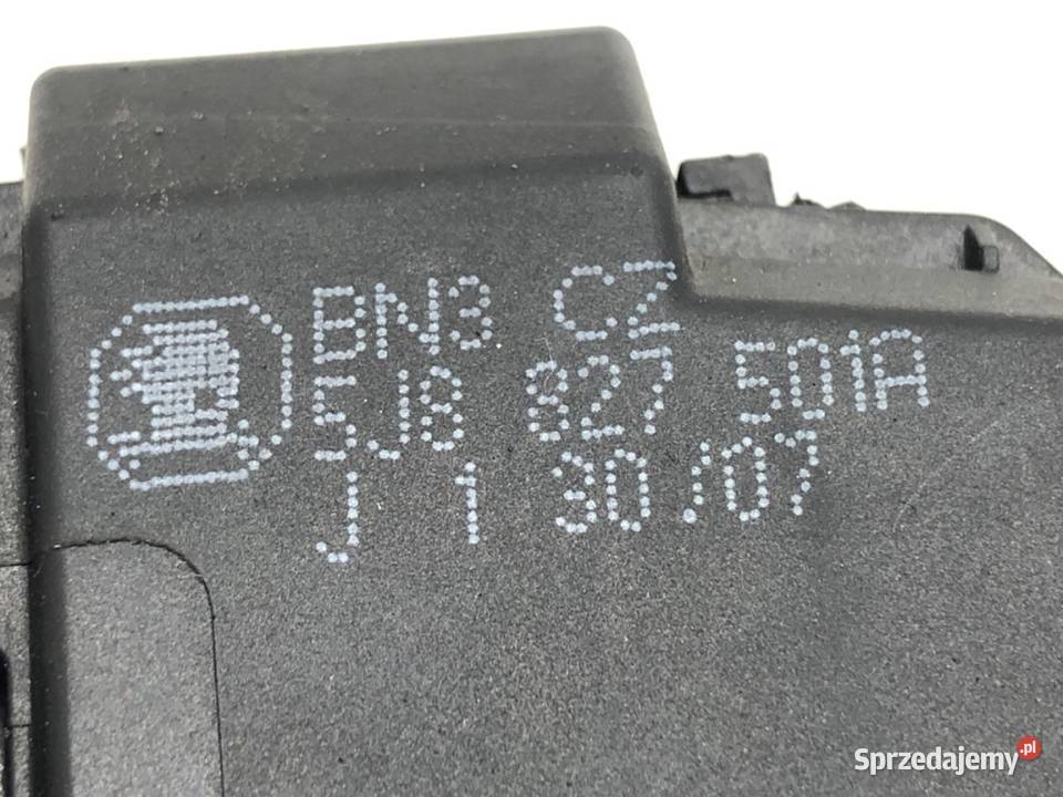 ZAMEK KLAPY TYŁ SKODA ROOMSTER Hatchback