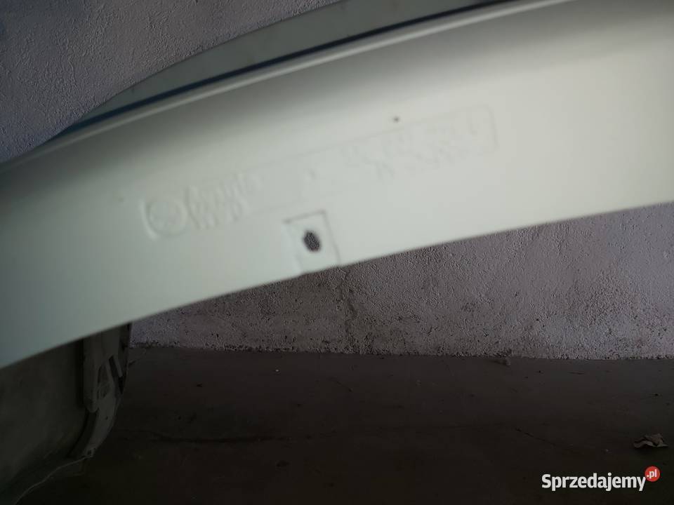 Sprzedam zderzak ori r32 z kratkami nieuszkodzony Walce