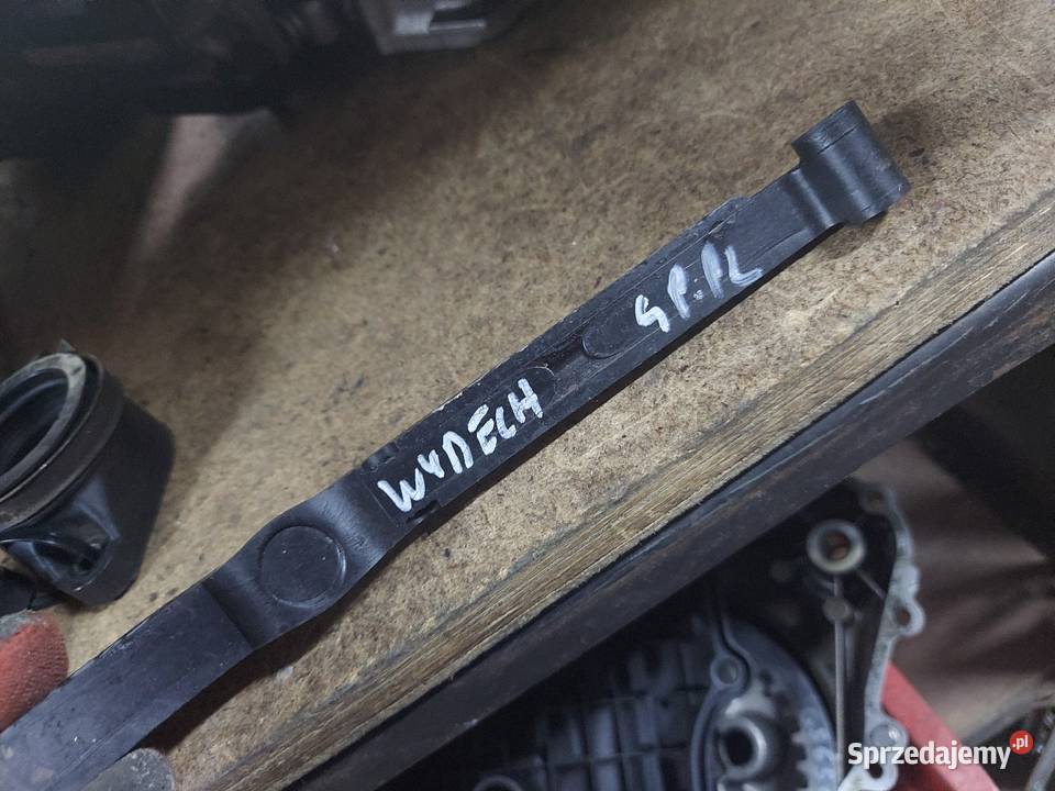 Suzuki DR 800 ślizg prowadnica rozrządu dr800 Pozostałe Jelenia Góra