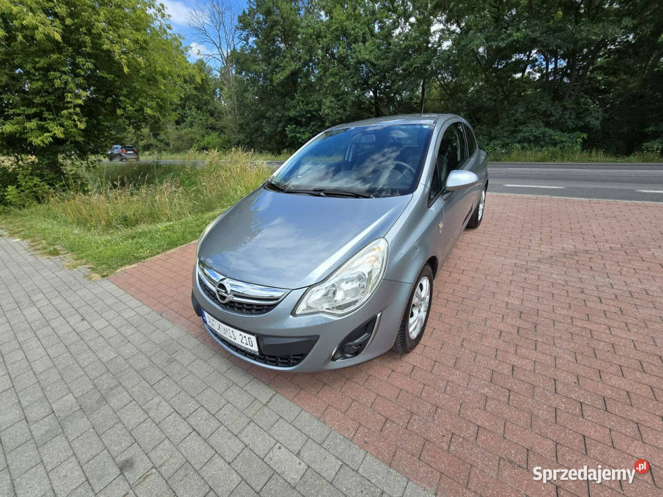 Opel Corsa Opel Corsa 12 benzynka z klimatyzacja Cielcza