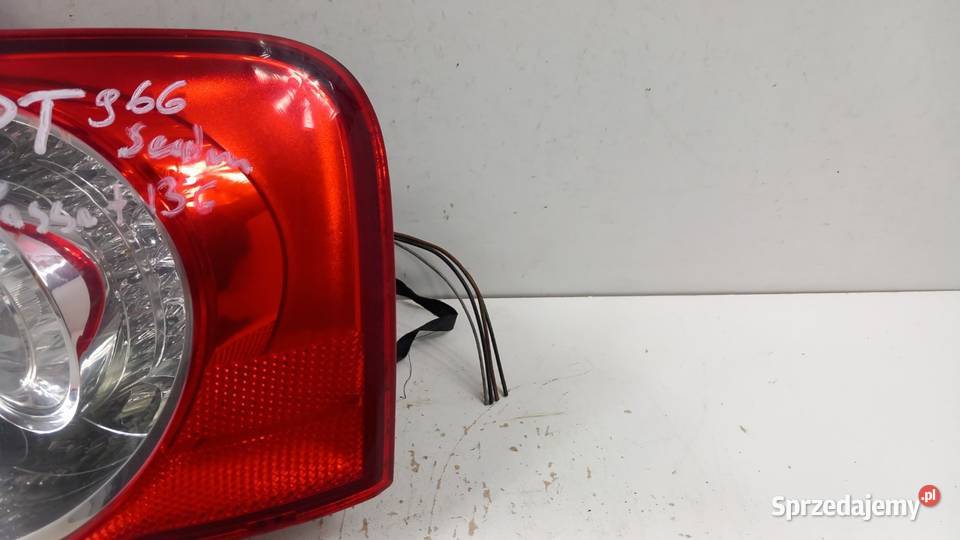 VW PASSAT B6 SEDAN LAMPA TYŁ PRAWA Światła stop Zbierkowo sprzedam