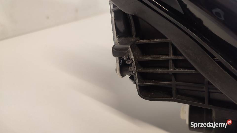 VOLVO V60 LAMPA PRAWY PRZÓD 32314157 ANGLIK RHD