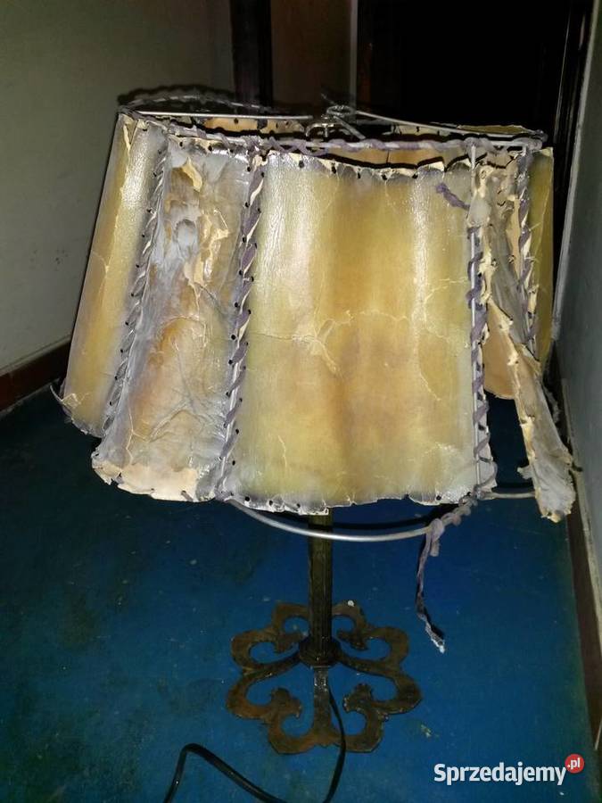 STARA LAMPA Z PRZYKRECANA PODSTAWA Poznań