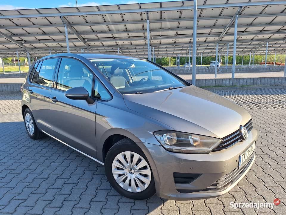 VOLKSWAGEN GOLF SPORTSVAN samochód osobowy beżowy