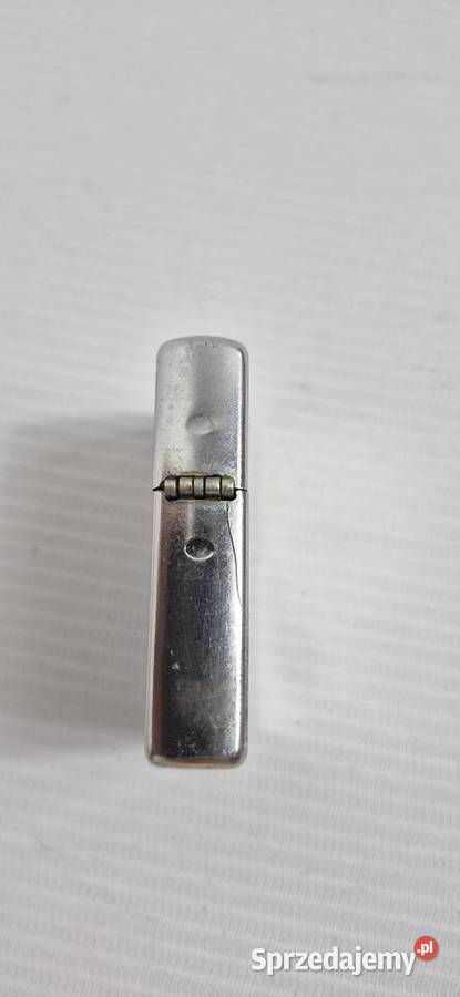 Oryginalna Zapalniczka ZIPPO USA BAD ASS 2013 A Pozostałe