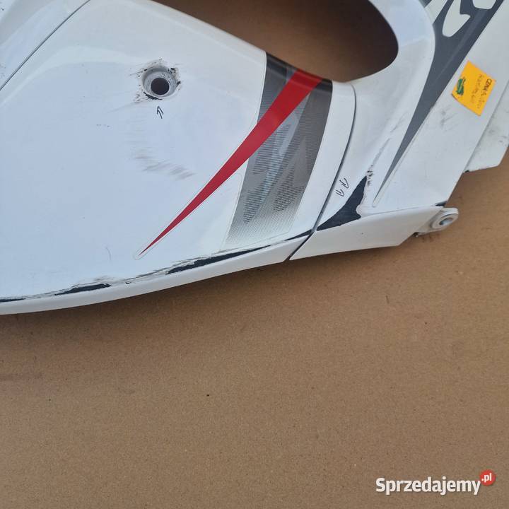 SUZUKI HAYABUSA GSXR 1300 OWIEWKA BOK BOCZEK Bieleń