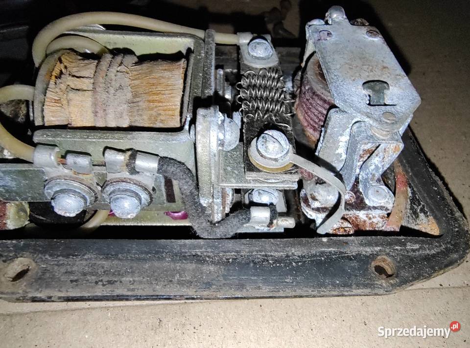 Regulator napięcia PP31 IV60 roku K750 M61 M72 Leszno