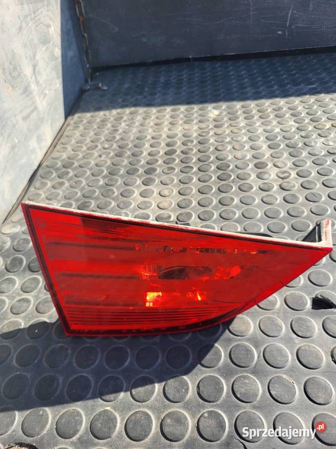 Sprzedam lampy w klapę bmw x1 Zalesna