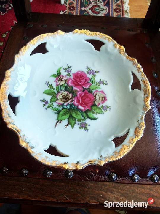 Patera na nodze z różami Piękna złocona Gdańsk