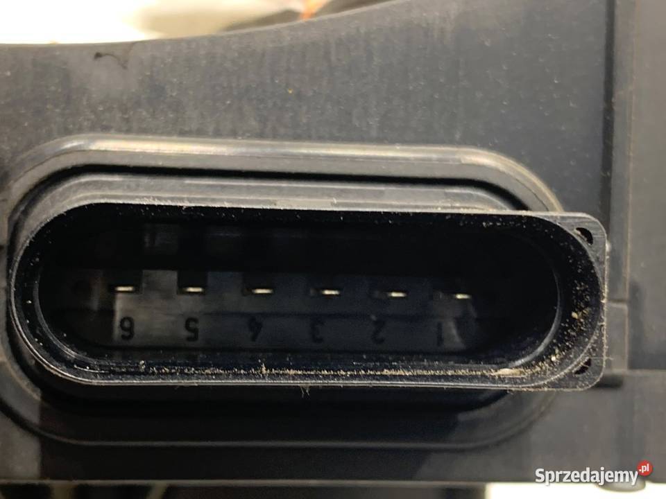 SILNIK SIŁOWNIK MECHANIZM KLAPY AUDI A8 D3