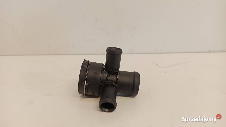 AUDI A4 B8 A5 8T KRÓCIEC WODY 8K0122293B