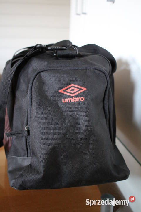torba UMBRO podróż lot Wizzair trening sport Toruń
