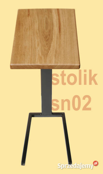 Wygodny dębowy stolik nakładany na sofę kanapę