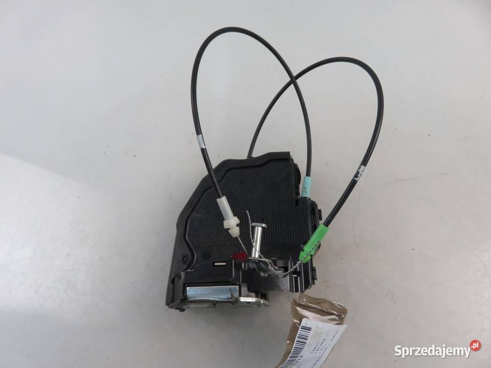 ZAMEK PRAWY TYLNY TOYOTA URBAN CRUISER 2 PIN osobowe