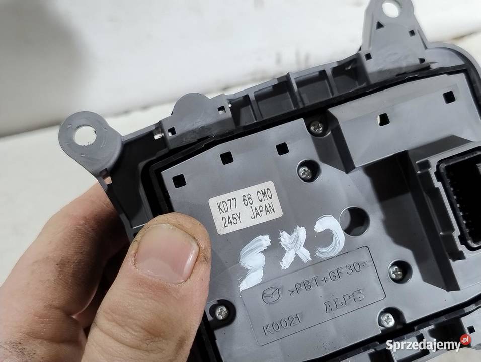 PANEL POKRĘTŁO RADIA NAWIGACJI MAZDA CX5 CX5 I sprzedam