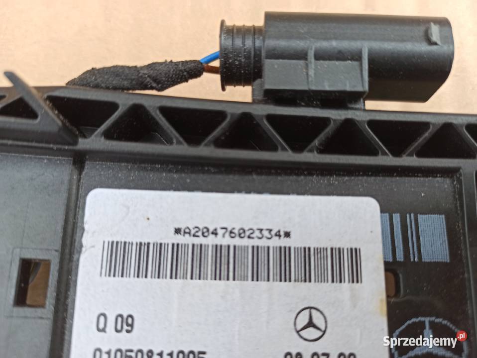 MERCEDES W204 W176 W212 STELAŻ KLAMKI LEWY PRZÓD