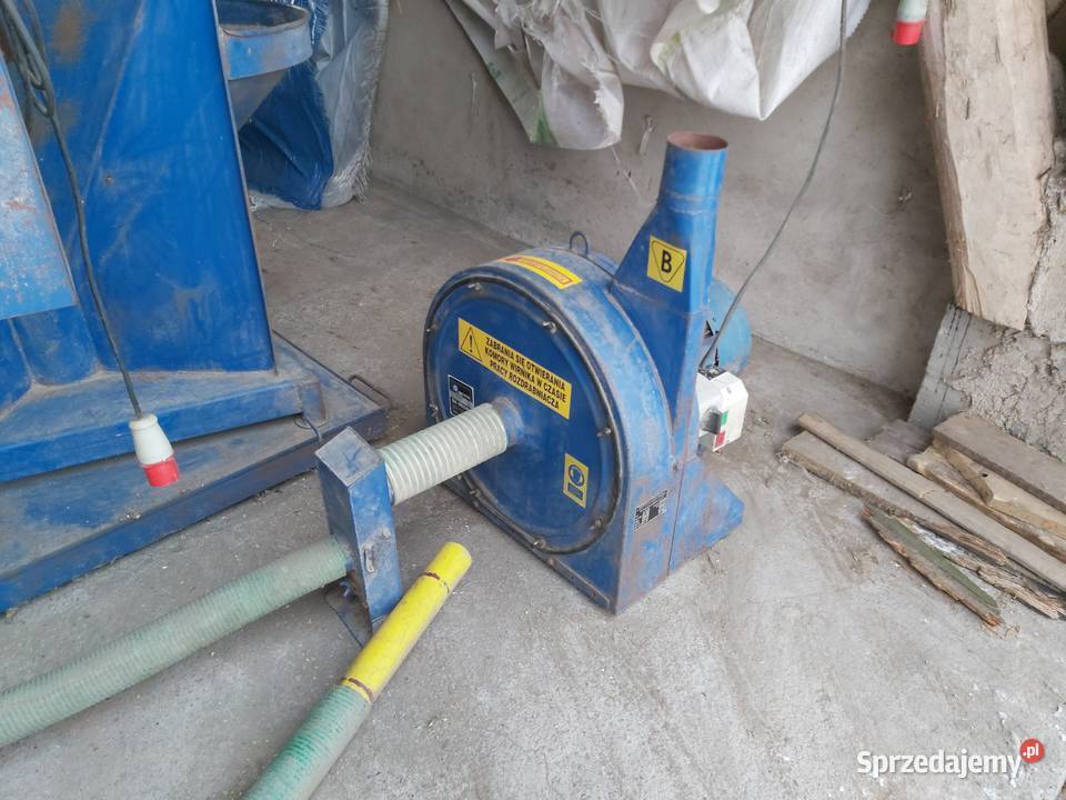 Mieszalnik pasz ze śrutownikiem Dozamech kujawsko-pomorskie Dobierzyn