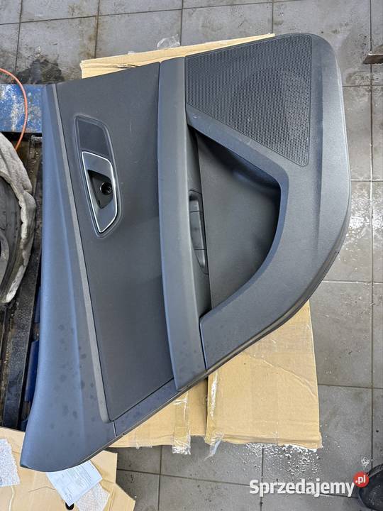 Seat Leon 5F Boczki Poszycie drzwi tylnych osobowe Radlin