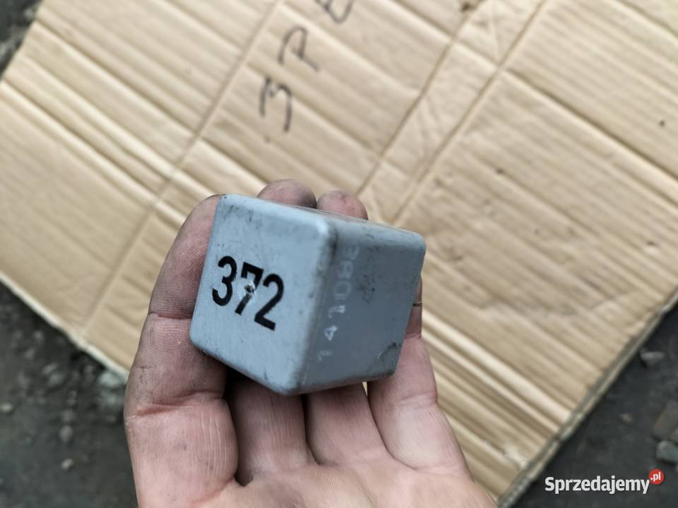 Przekaźnik 372 4D0951253