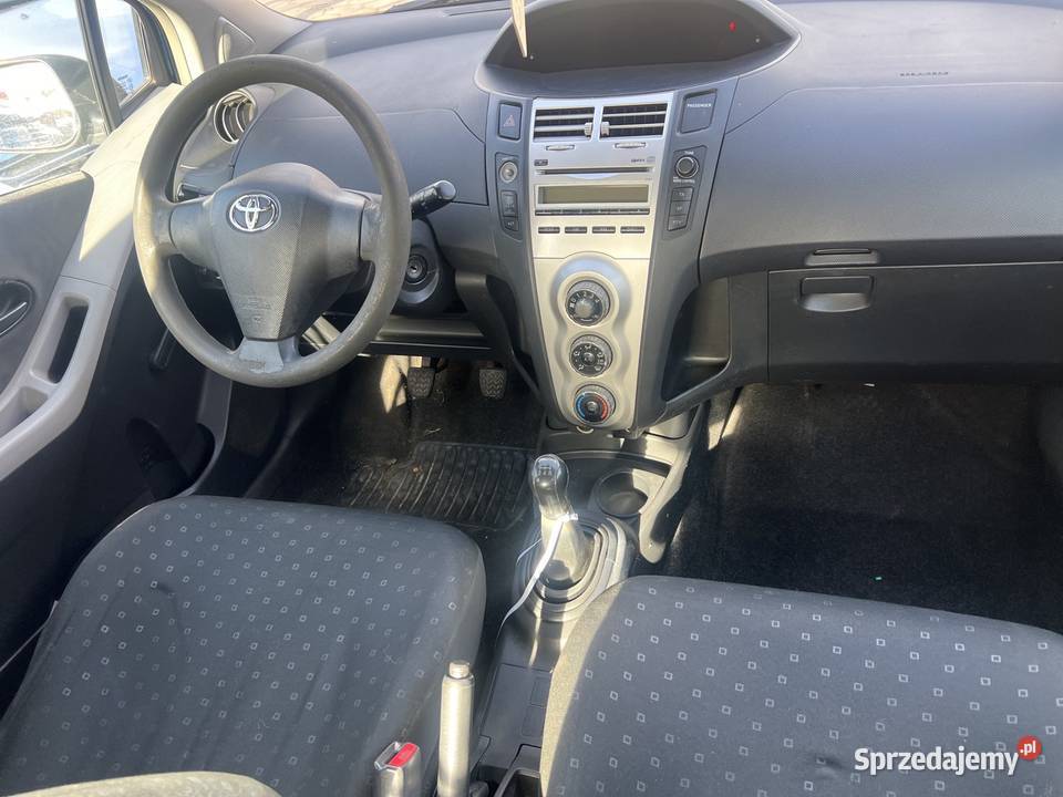 Toyota yaris 13 gaz 70KM Łódź