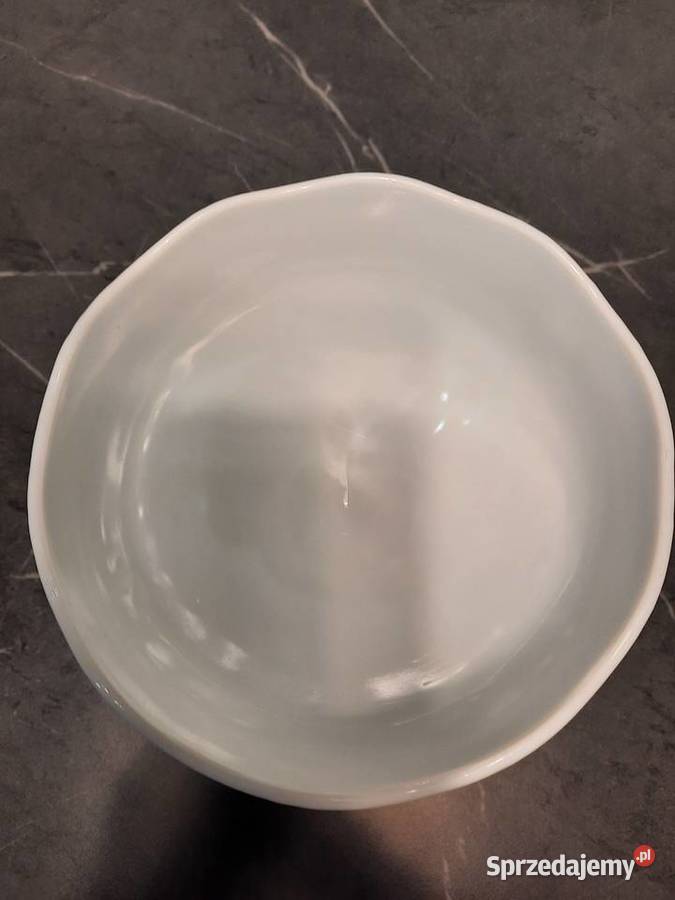 Cukiernica Kwiat z białego szkła dolnośląskie Wrocław