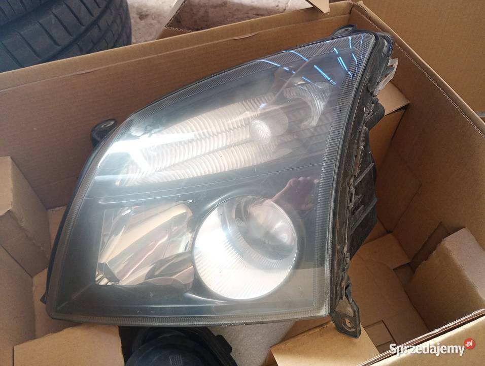 Lampy przód Vectra C przedlift lubelskie Dobryniów-Kolonia