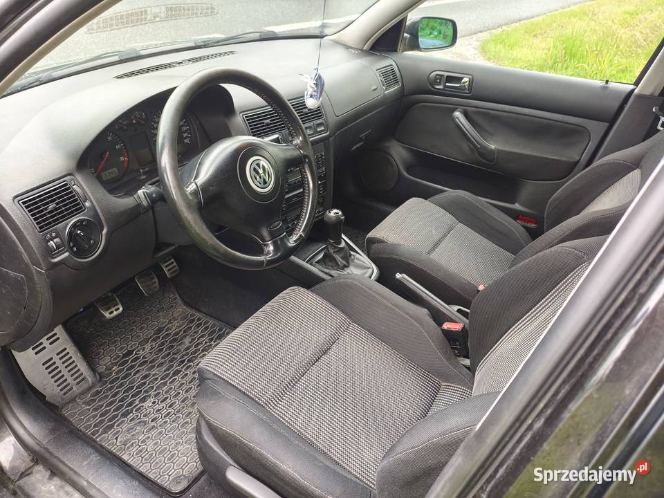 Volkswagen GOLF IV 4 2002 r 16 16V LPG Rok produkcji 2002 Stopnica sprzedam