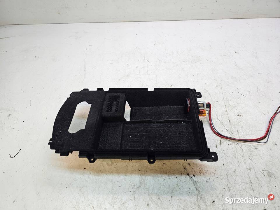 SCHOWEK PÓŁKA TUNELU AUDI A6 C7 4G0864981M osobowe Przystajń