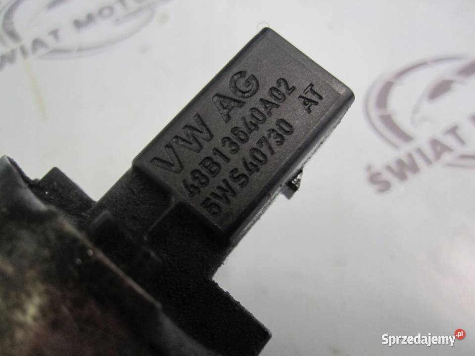 VW GOLF VI 16 TDI CAY 105 11r listwa wtryskowa Kielce