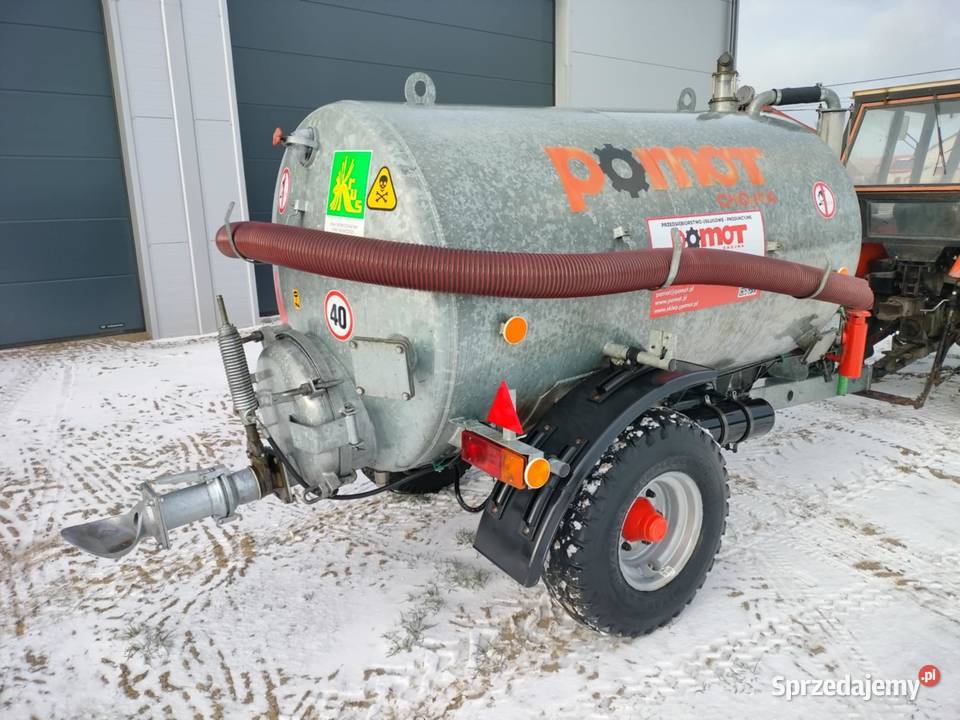 Beczkowóz Pomot 3300 litrów z 2015 roku
