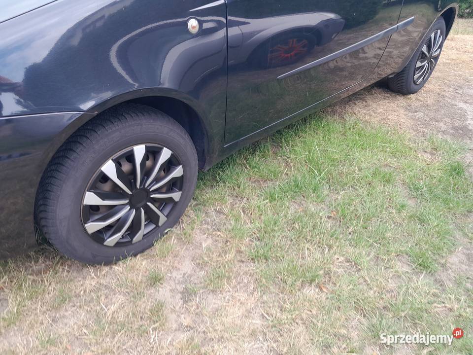 Fiat Punto 12 benzyna 60 2004r z de klima czarny 1242cm3