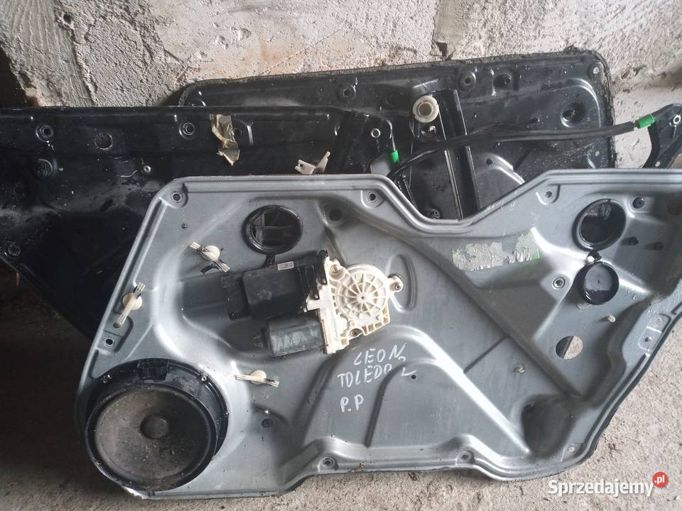 Seat Leon Toledo 2 lampa przednia prawa lewa Bieliny