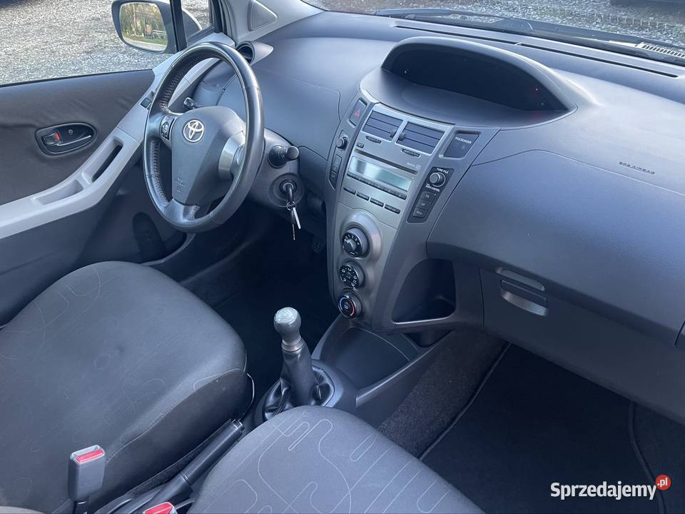 Toyota yaris 2009 5drzwi klima komputer super Yaris Yaris Jelenia Góra sprzedam