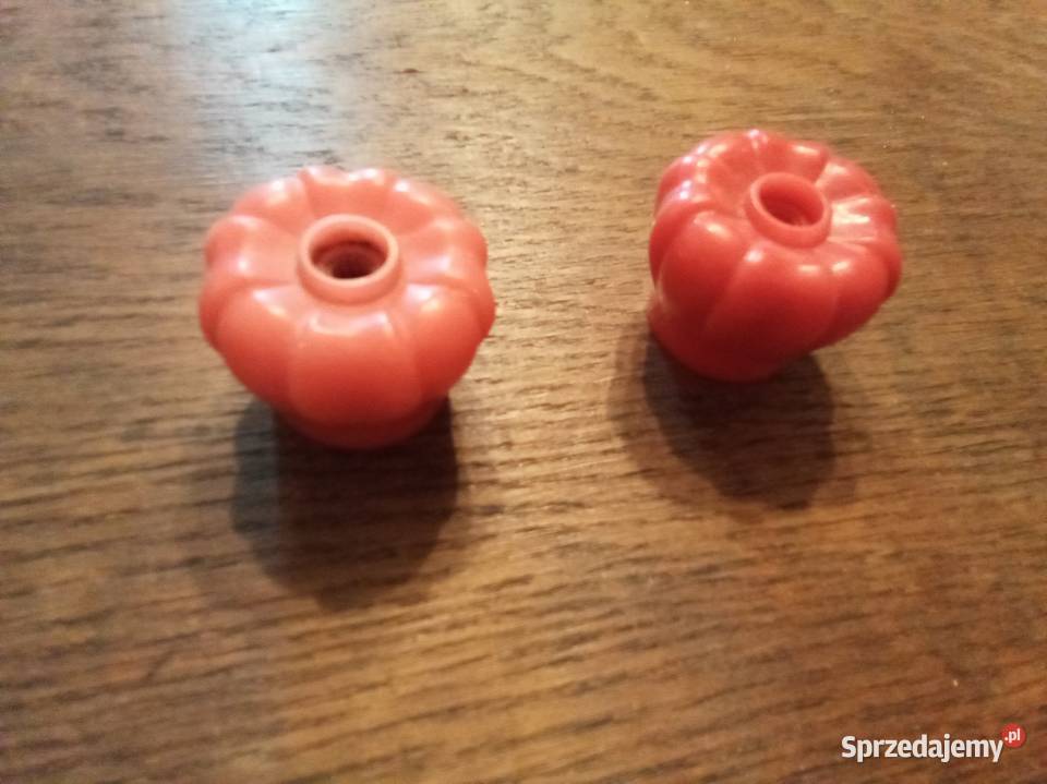 Czerwone plastikowe nakrętki na kurki Warszawa