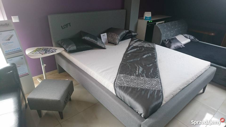 Piękne proste łóżko LOFT z materacem i stelażem