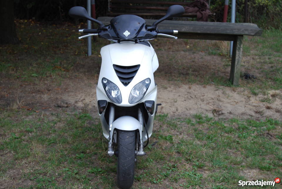 Skuter Piaggio NRG POWER 2T 50cc dwusuwowy Brzeziny