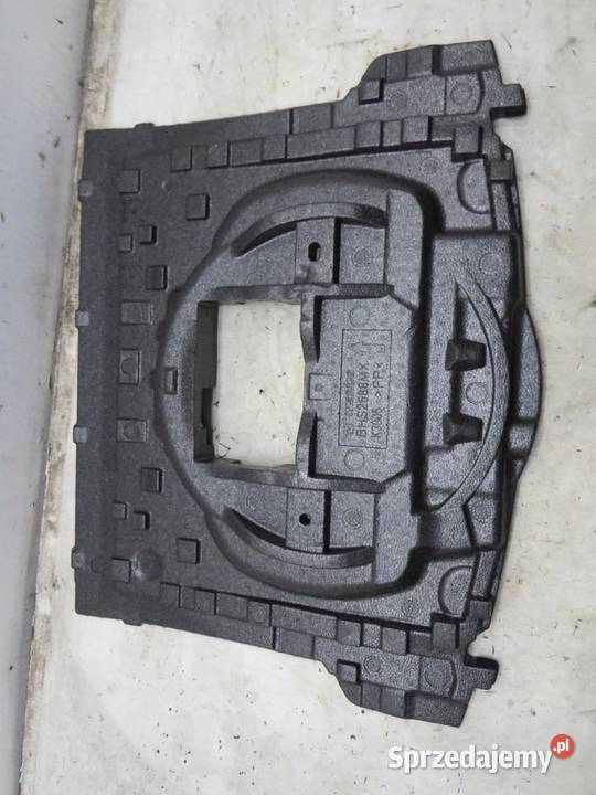 WKLAD BAGAŻNIKA UCHO MAZDA 3 III BM