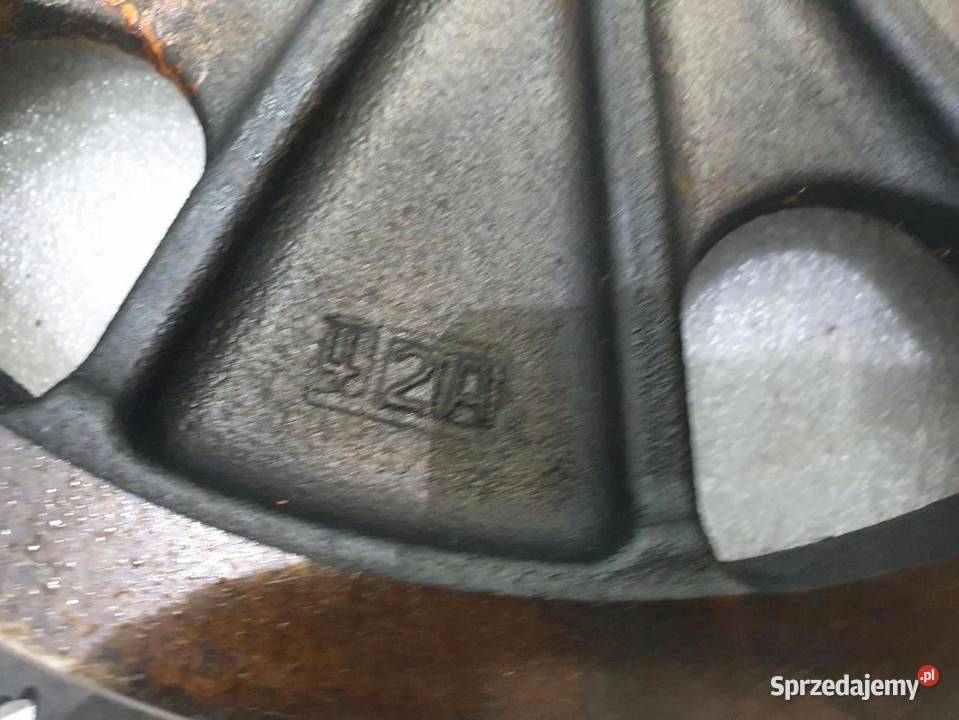 KOŁO ZAMACHOWE TOYOTA LAND CRUISER 30D AUTOMAT osobowe sprzedam