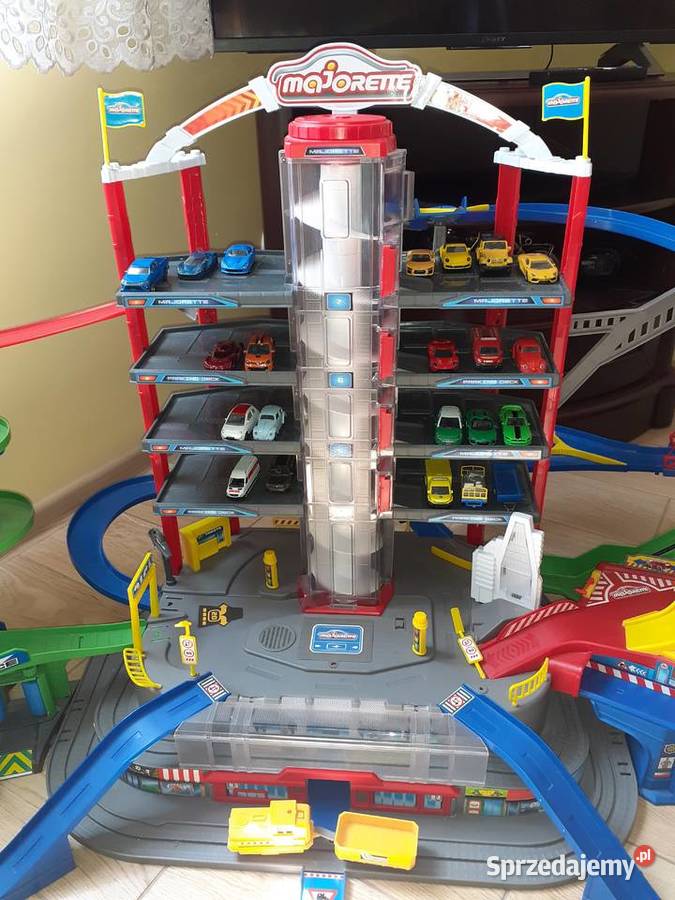 Garaż dźwiękowy Majorette winda samochodziki Kolejki i tory
