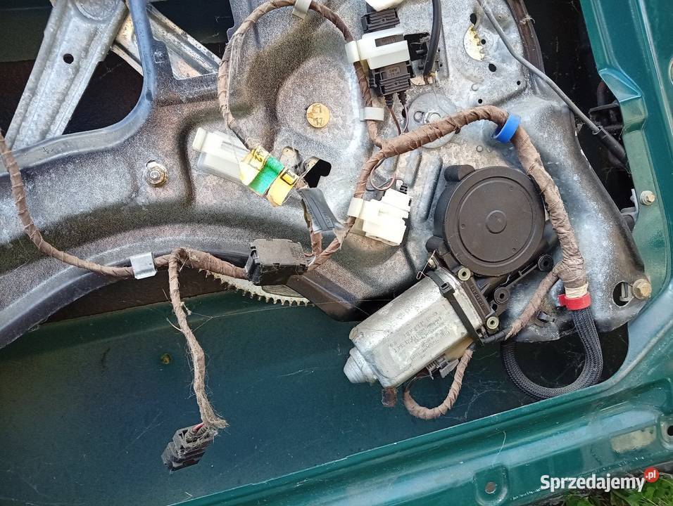 BMW E32 730i drzwi lewy tyl Piotrków Trybunalski